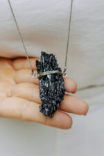 Colar Bruto Sílica Prateado - Imagem 2