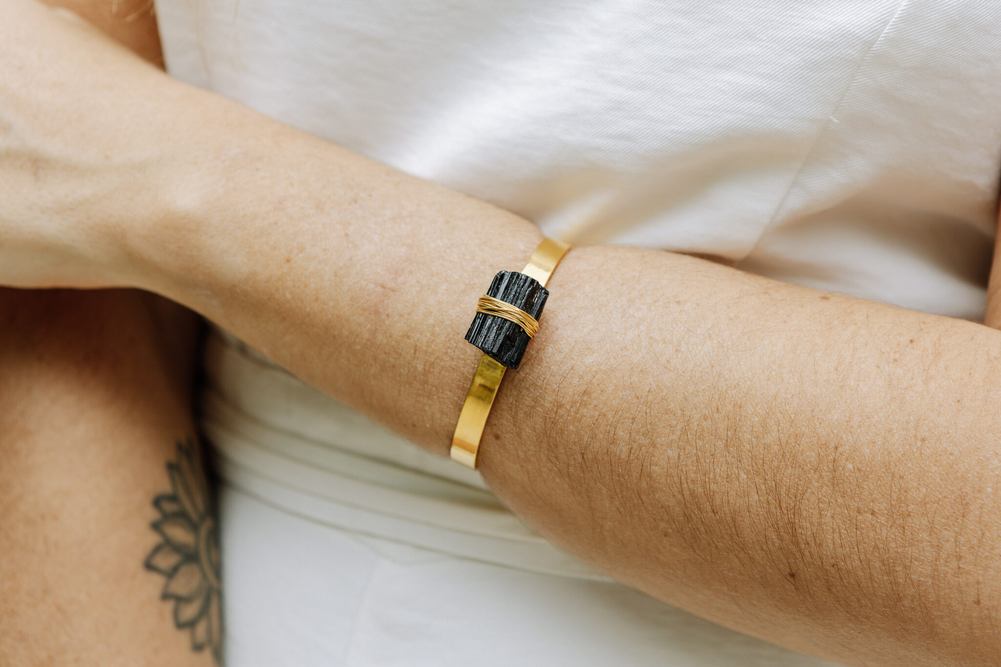 bene-186 Pulseira Aro Turmalina Negra Dourada - Imagem 2