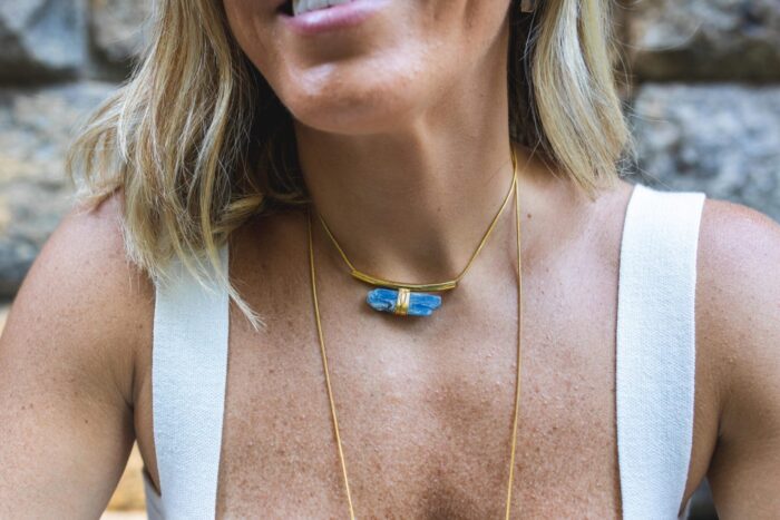 Colar Andina Cianita Azul Dourado - Imagem 1