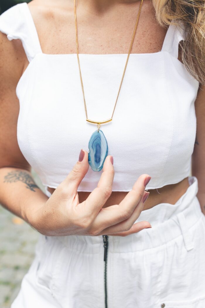 Colar Tubo Chapa de Ágata Azul Dourado - Imagem 1