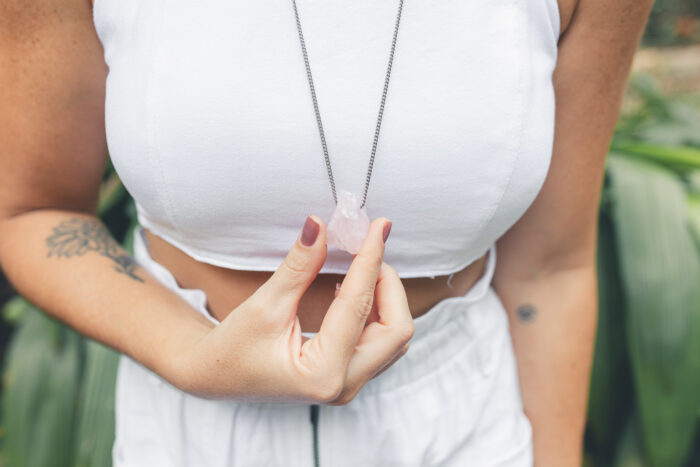Colar Básico Quartzo Rosa Prateado - Imagem 1