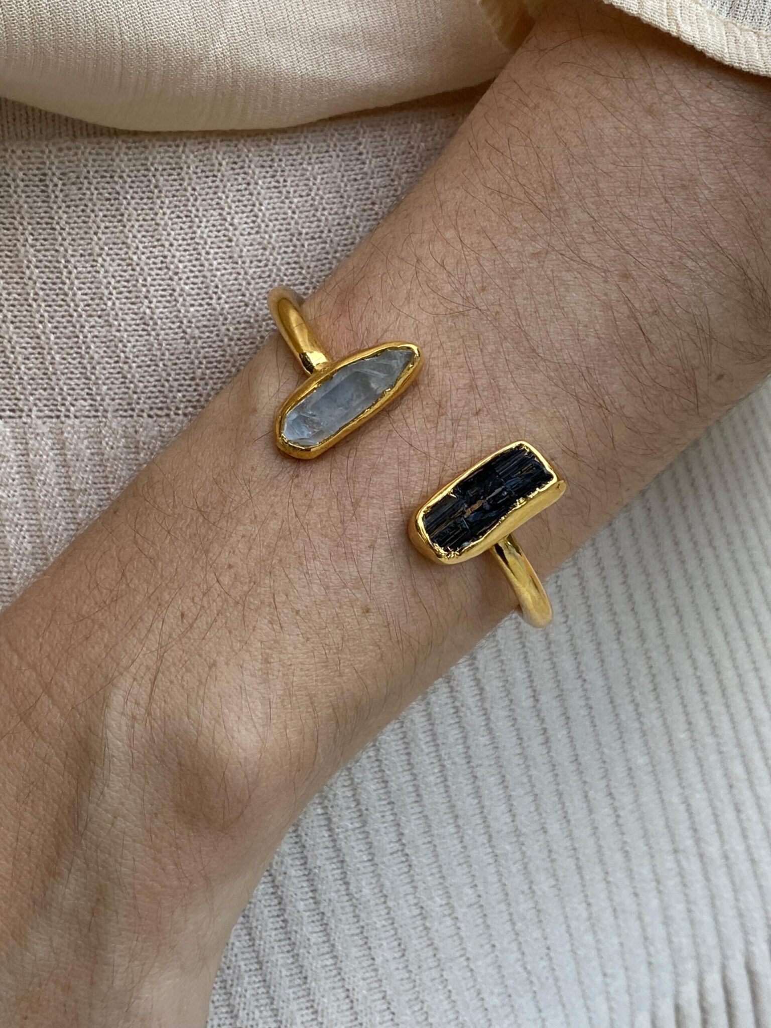 WhatsApp Image 2024-07-31 at 15.12.42 Pulseira Duo Turmalina com Cristal Dourado - Imagem 1