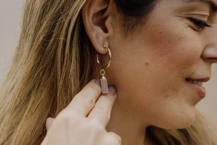 Argola Basic Selenita Dourado - Imagem 1