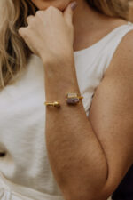 Pulseira Saber Selenita com Rubelita Dourado - Imagem 2
