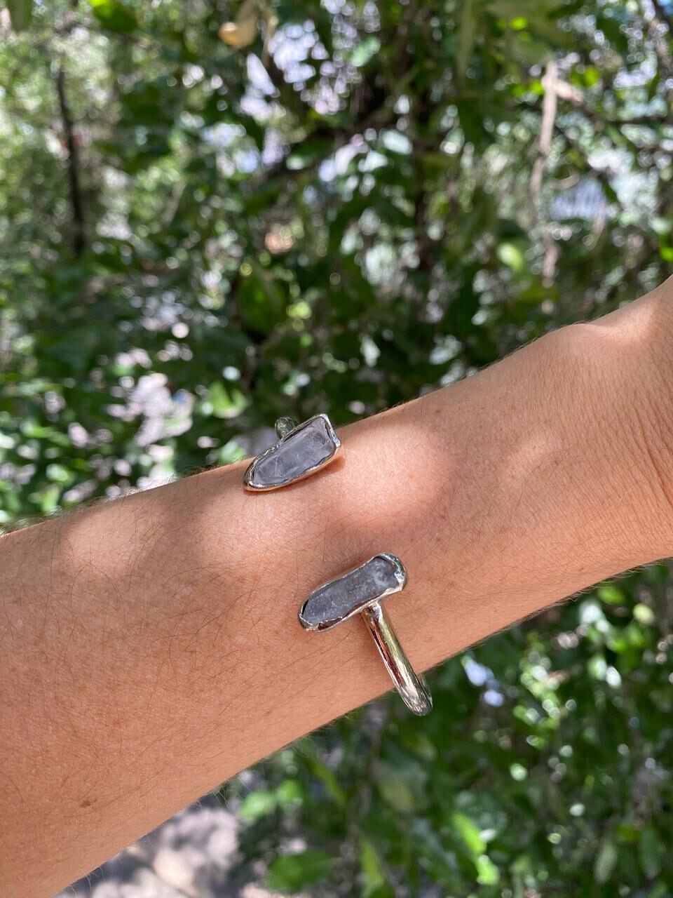 WhatsApp Image 2025-12-15 at 16.40.08 (1) Pulseira Duo Cristal Prateada - Imagem 1