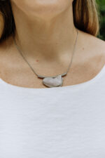 Colar Andina caixa Quartzo Rosa Prateado - Imagem 2